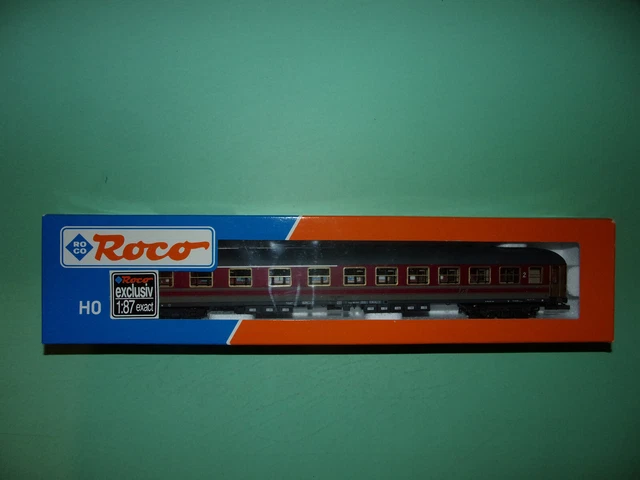 Roco 44610 - Voiture voyageurs 1 cl UIC A9 ép IV de la SNCF
