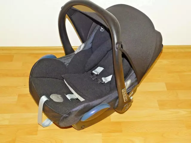 Maxi Cosi Cabrio Fix Babyschale mit Sitzverkleinerung, gepflegt & wenig genutzt