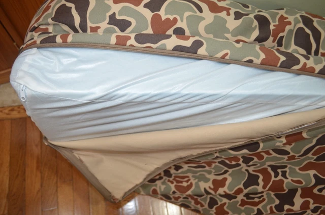 Orvis  Microfiber Bolster Dog Bed Memory Foam Large  60-90 Lbs. List $349 New 2