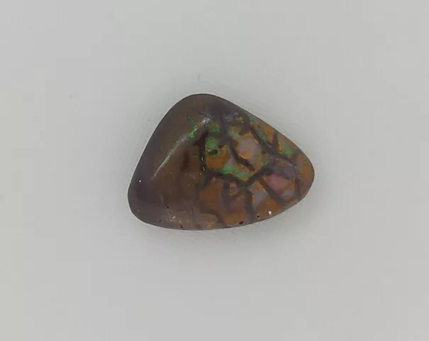 Opale Boulder Australien 8,44 CT