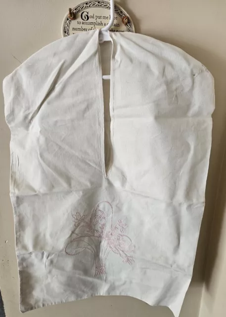 Vintage Embroidered Diaper Stacker Holder Hanging Bag Vintage W/ Hanger