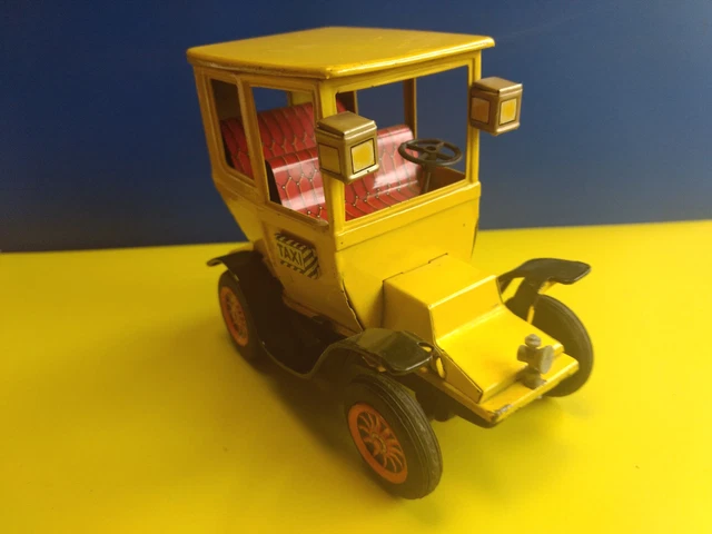 OLD VTG ANTIQUE Collectible Tin Wind Up Motor Boat Toy Made In Japan