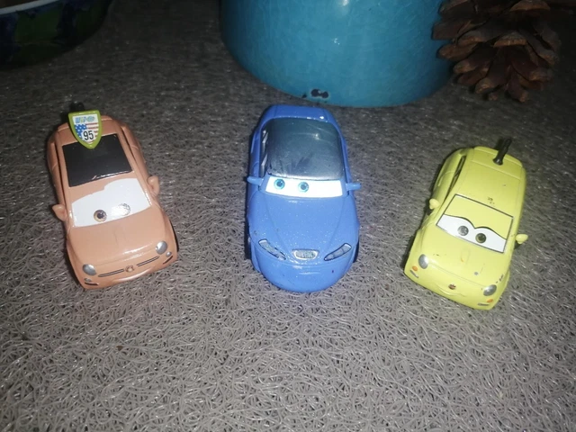 lot de  voitures cars disney pixar  mattel metal  d occasion