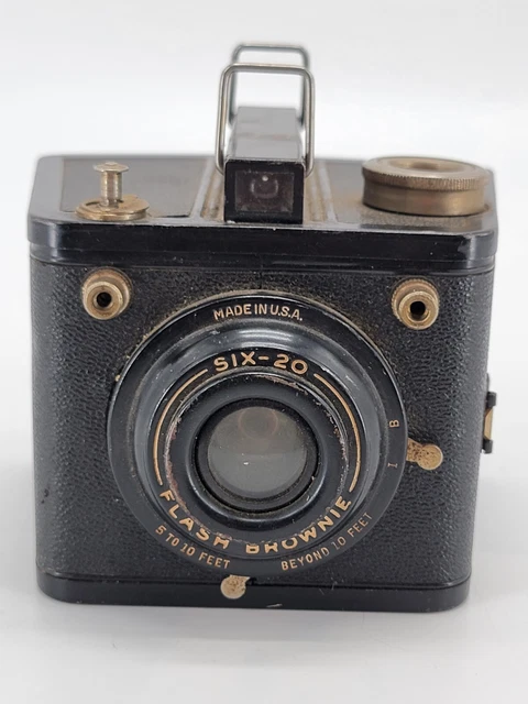 1946 Brownie Kodak Six-20 Flash Camera Non-tested Untested Comes As Is