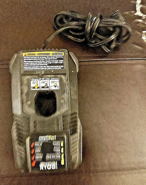 RYOBI ONE+ P118 18V NiCd Lithium Ion Battery Charger IntelliPort Tested