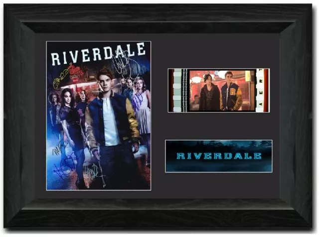 Riverdale 35 mm  Film cell Display Cast Signed Framed Stunning NEW