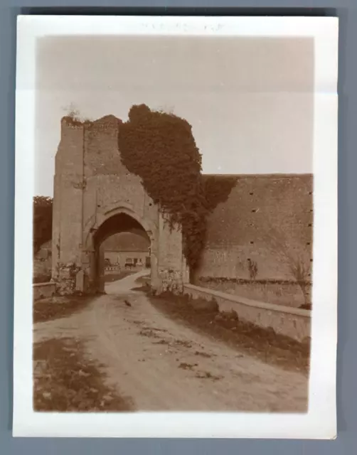 France, Château de Saint Clair sur Epte (Val d&#039;Oise) Vintage silver print.