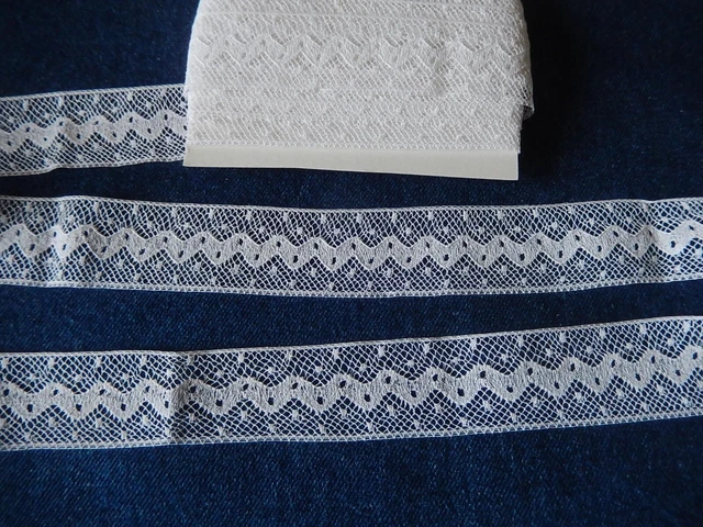 DENTELLE DE VALENCIENNES ANCIENNE  : 4 m x 2,8 cm