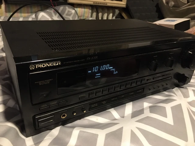 Pioneer SX 202R Amplifier + Tuner