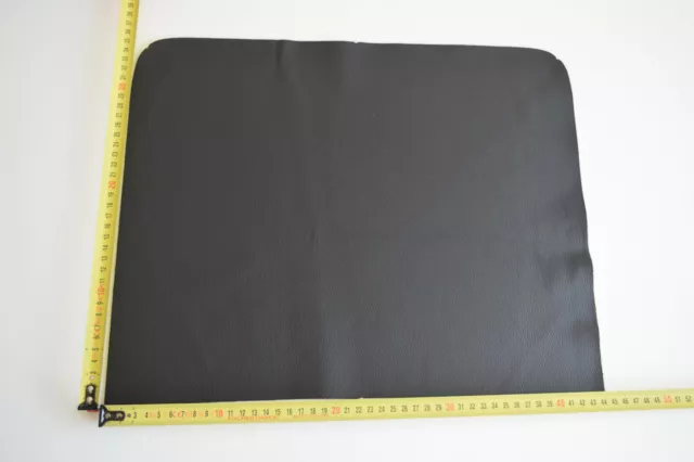 chute de cuir noir grainé format ( 40 sur 32 cm )   vachette 2