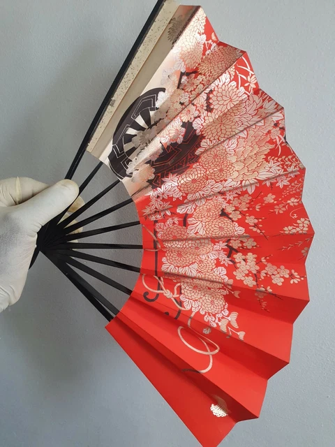 Antica ventola da donna cinese in legno