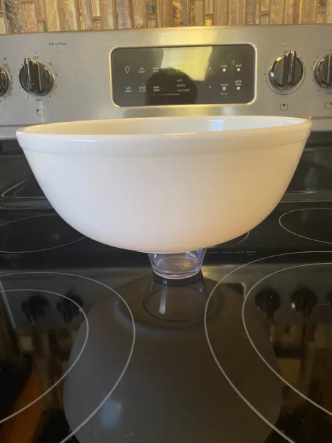 Vintage Pyrex True Opal White 404 Mixing Bowl 4 Quart Unmarked On Bottom EUC