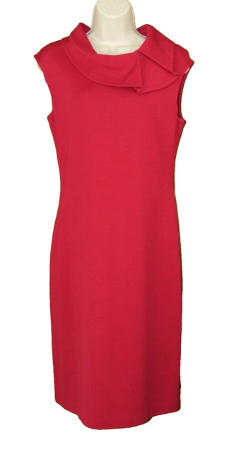 ROBE JACKIE O en tricot rouge sans manches modifiée à encolure ras-du