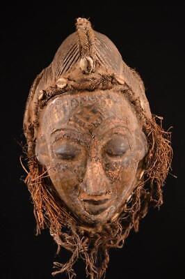 20411 An Authentic African Punu Mask Gabon