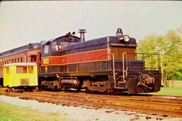 Kodachrome Original Slide West Shore Railroad Diesel #9425 (1991) #CC1587