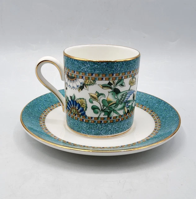 Wedgwood Millennium tasses et soucoupes x 4 1999, collection Wedgewood