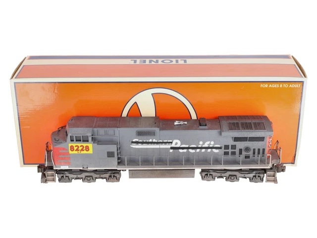Lionel 6-18228 Southern Pacific Dash-9 Diesel Locomotive #8228/Box