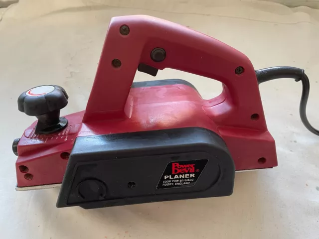 PowerDevil Model PDW 5016/AAC electric wood planer.