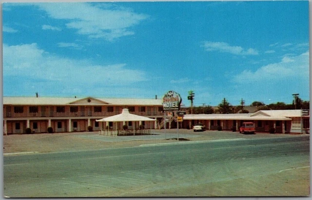 Holbrook, Arizona Postcard SEA SHELL MOTEL / Route 66 Roadside - Dexter Chrome