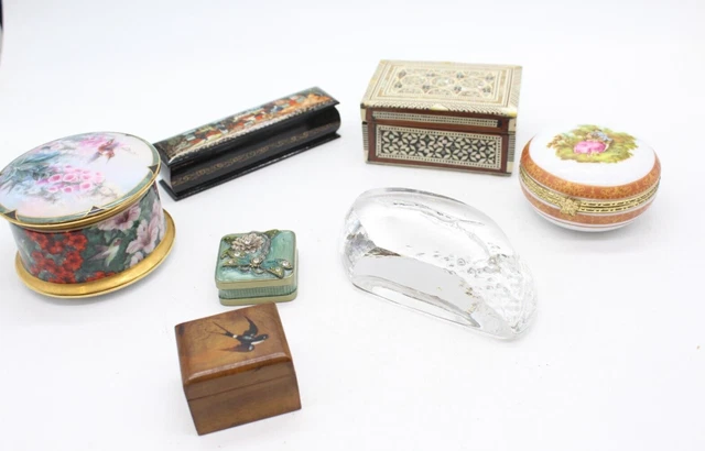 T x7 Vintage Collection Lot Inc. Measuring Tape, Russian Lacquer Box etc