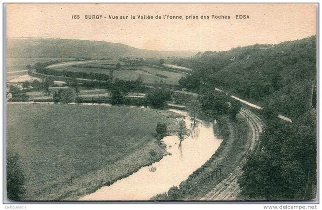 58 SURGY - vue sur la vallee de l'yonne prise des roches