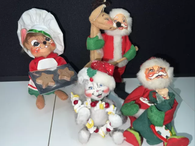 ANNALEE Mobilitee Santa Dancing Reindeer Santa W Toys Mouse W Tray Kitty Lot ANNALEE Mobilitee Santa Dancing Reindeer Santa W Toys Mouse W Tray Kitty Lot