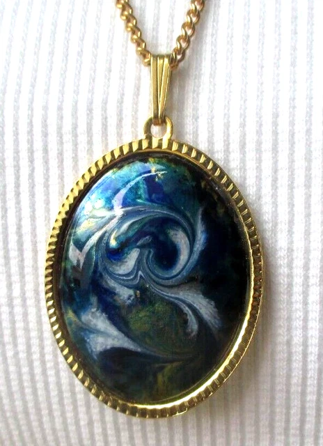 collier bijou vintage couleur argent rétro chaine pendentif camée photo