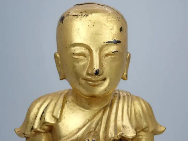 Antique Burmese 19th c. Gold Gilt Lacquer Hard Wood Praying Buddha Statue 3
