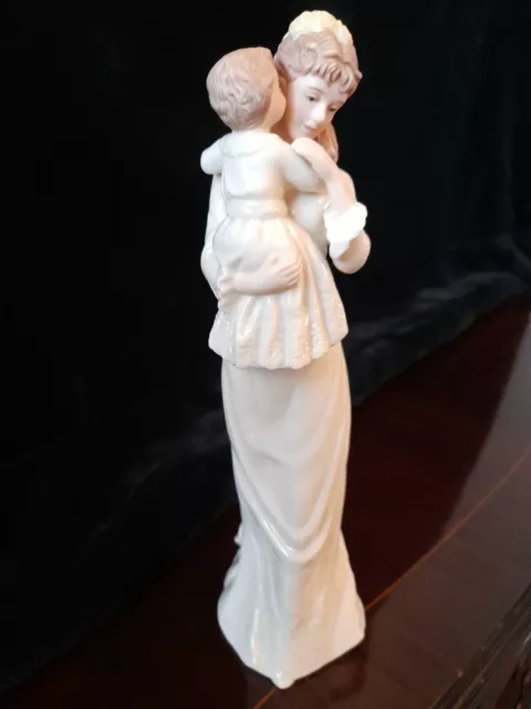 Vintage Figurine Georgina From The Regal Collection P118