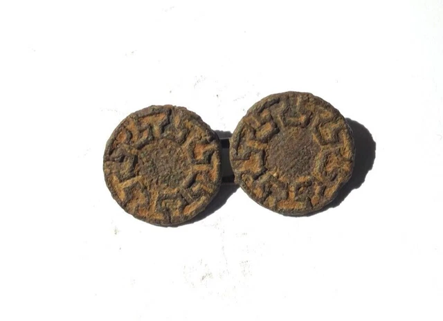 Ancienne paire de boutons ronds - Diamètre 2 cm - 2.91 g