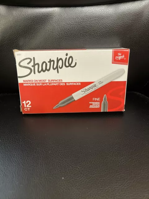 Sharpie 30001 Fine Tip Permanent Markers, Black - 12 Count