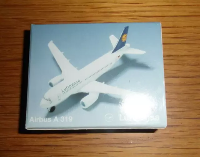 SCHABAK 1:600 Modellflugzeug 957/1  Airbus  A 319  Lufthansa  neu OVP