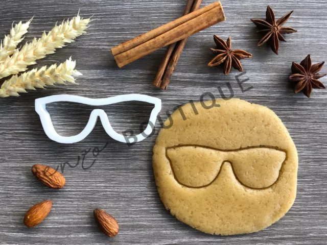 Glasses Cookie Cutter | Fondant Cake Decorating | UK Seller