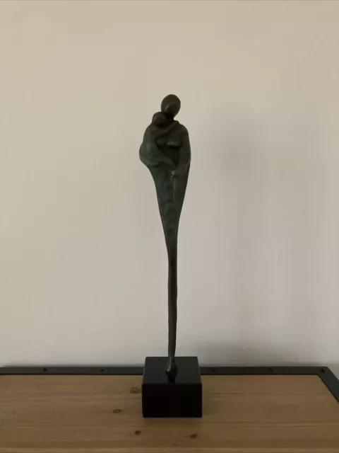 Skulptur Figur Bronze Mutter mit Kind Abstrakt Elly du Clou-Bruggeman