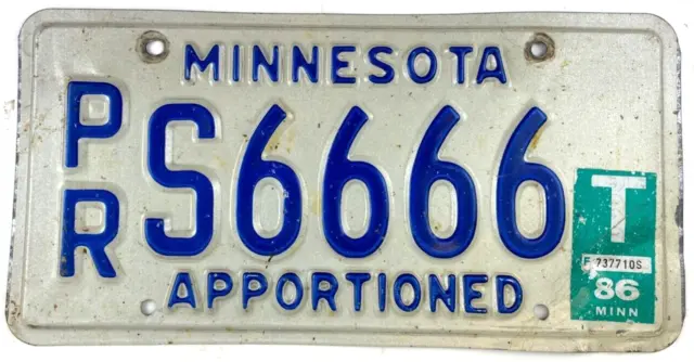 Minnesota 1986 Truck Apportioned License Plate Vintage Decor Collector Garage