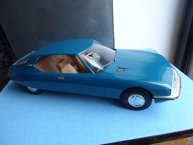 Jouet vintage voiture police Mont Blanc Citroën GS 99
