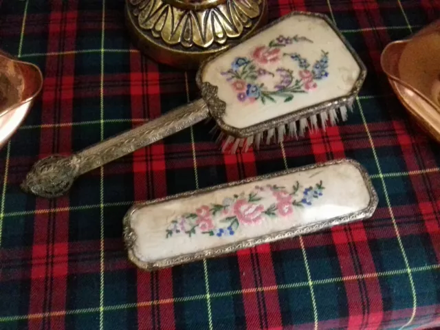 Vintage 1950's Ladies Dressing Table Vanity Brush Set