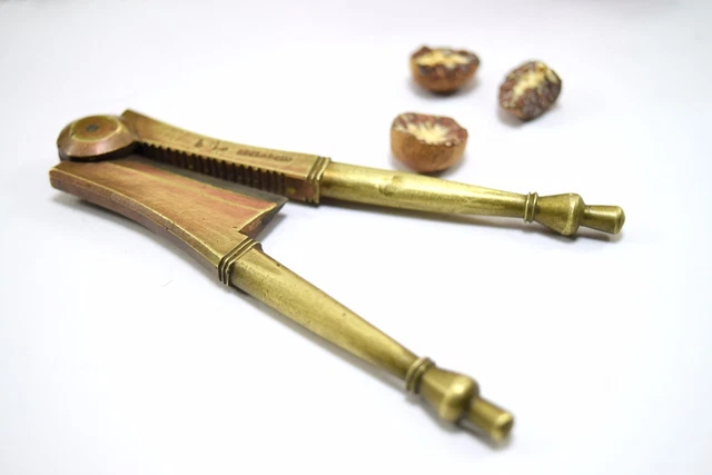Antique Indian Solid Brass Betel Nut Cutter Collectible Decorative i12-159 2