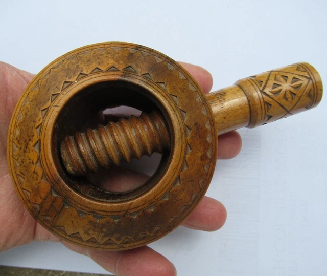 ANCIEN CASSE NOIX NOISETTE BOIS SCULPTE Tête Grotesque NUTCRAKER D Naturel ANCIEN CASSE NOIX NOISETTE BOIS SCULPTE Tête Grotesque NUTCRAKER D Naturel