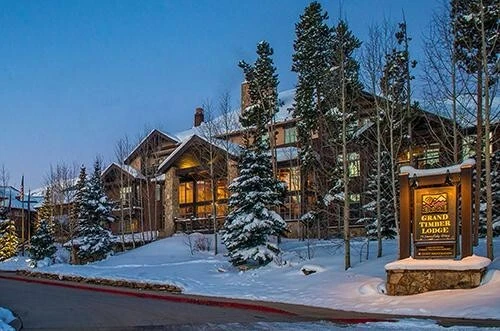 Grand Timber Lodge 2 Bedroom Lock-Off Annual Ski Week Timeshare For Sale!!