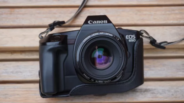 Canon EOS 650 Analoge SLR Autofokus Kamera Spiegelreflexkamera AF mit 50mm 1.8