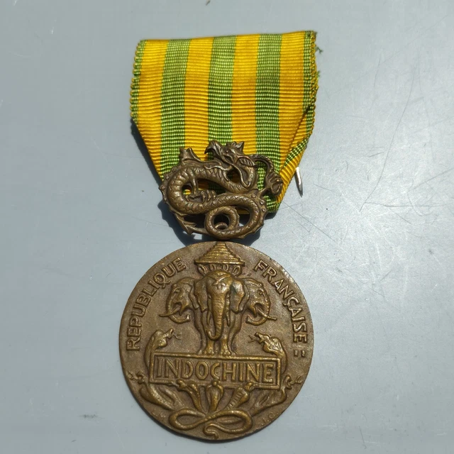 France, Medal, Ligue Française de L'Enseignement, Politics
