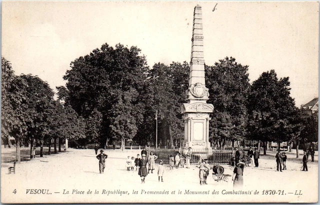70 VESOUL - monument de 1870 place de la republique