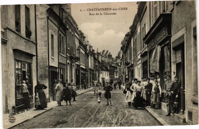 CPA CHATEAUNEUF-sur-CHER - Rue de la Chaussée (208751)