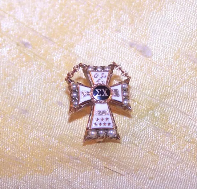 VINTAGE Sigma Chi fraternity 10K gold member pin badge, seed pearls 1960 Alpha