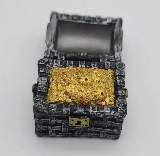 Papo Pirates Treasure Chest Toy with Gold Medieval Castle Fantasy 2000 Papo Pirates Treasure Chest Toy with Gold Medieval Castle Fantasy 2000