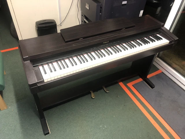 Roland hp 135 digital sales piano