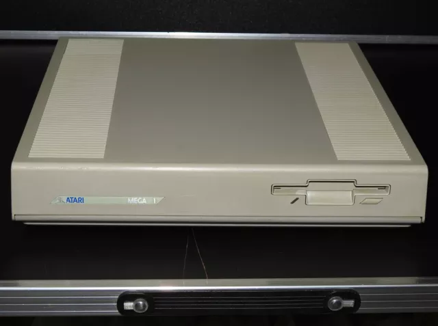 ATARI MEGA ST 1, 1 MB RAM, 720k Floppy, sehr gut erhalten, funktioniert.