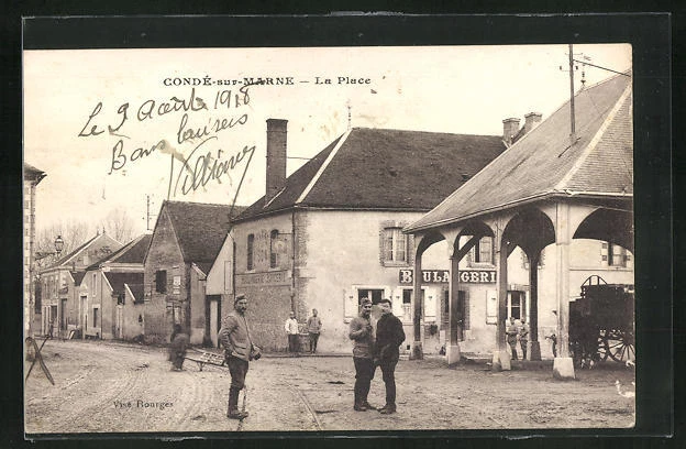 CPA Condé-sur-Marne, La Place, vue partielle