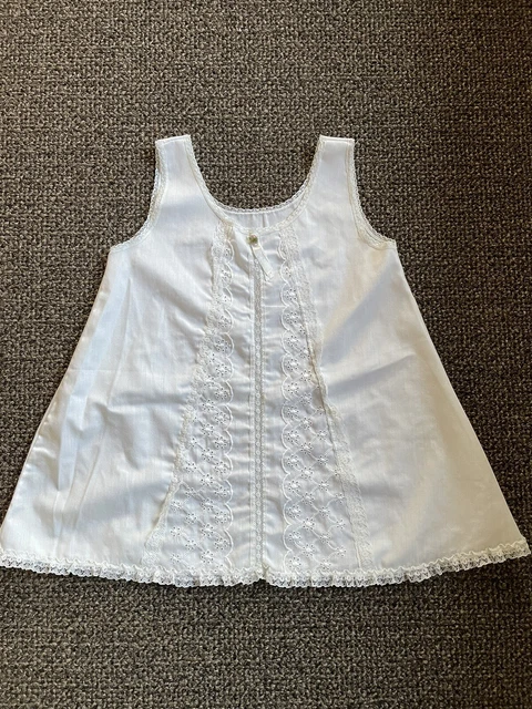 Vintage 1960's Your Majesty Girls 4 Slip Beautiful Precious Lace